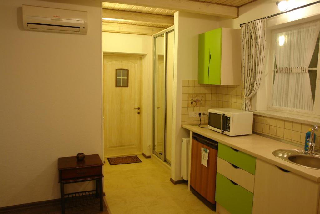 Hotel Sicilia Chornomorsk Quarto foto